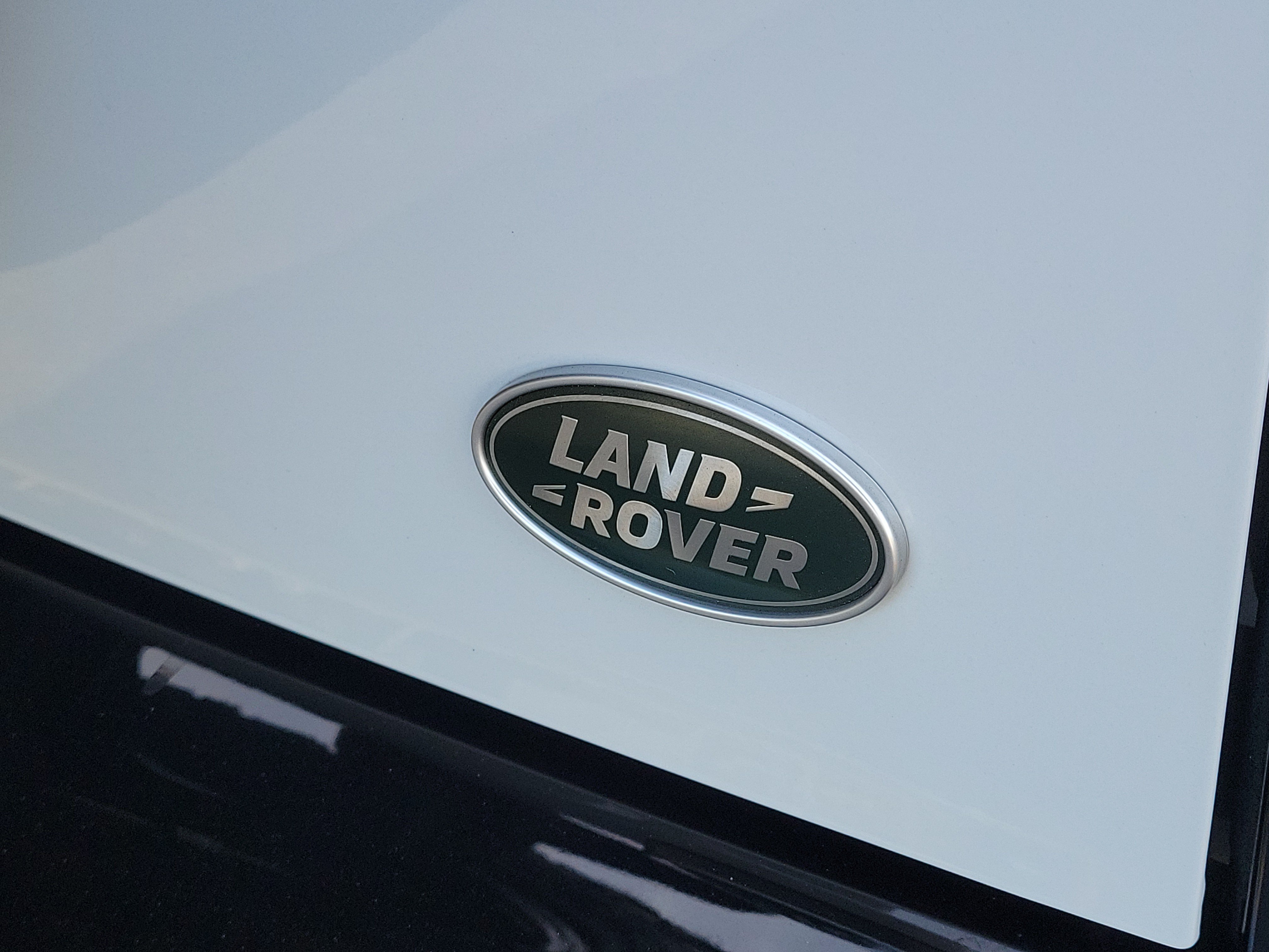 Used 2023 Land Rover Defender 110 V8 AWD/4WD image 6