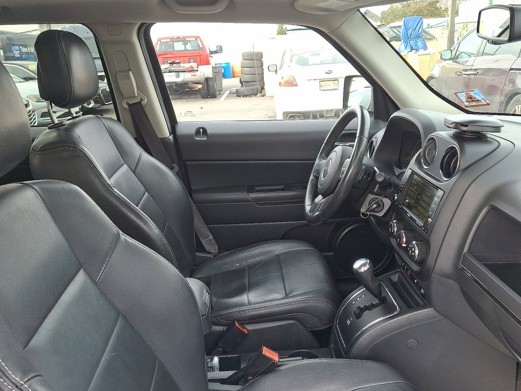 Used 2016 Jeep Patriot High Altitude image 11
