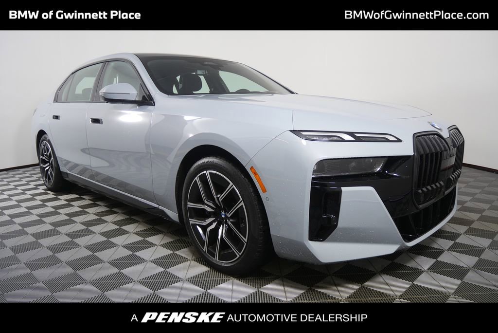 Used 2025 BMW 740i w/ Premium Package RWD image 1