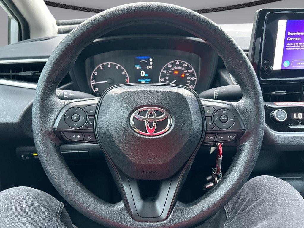 Used 2025 Toyota Corolla LE FWD image 14
