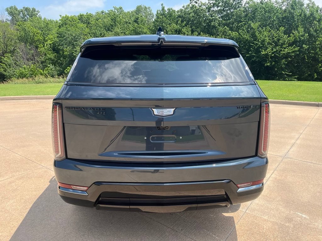 New 2026 Cadillac Escalade IQ Sport 1 w/ LPO, ONYX Package AWD/4WD image 4
