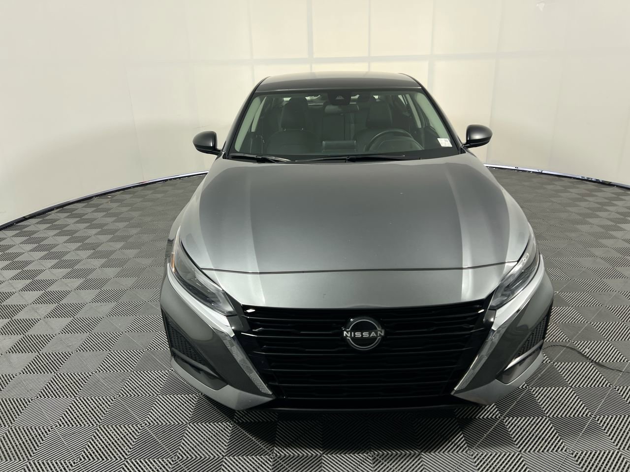 Used 2024 Nissan Altima 2.5 SV image 8