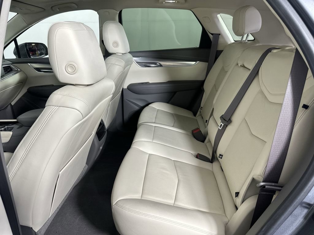 Used 2021 Cadillac XT5 Premium Luxury AWD/4WD image 28
