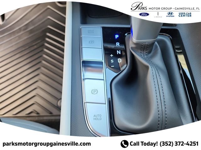 New 2025 Hyundai Elantra Limited FWD image 23