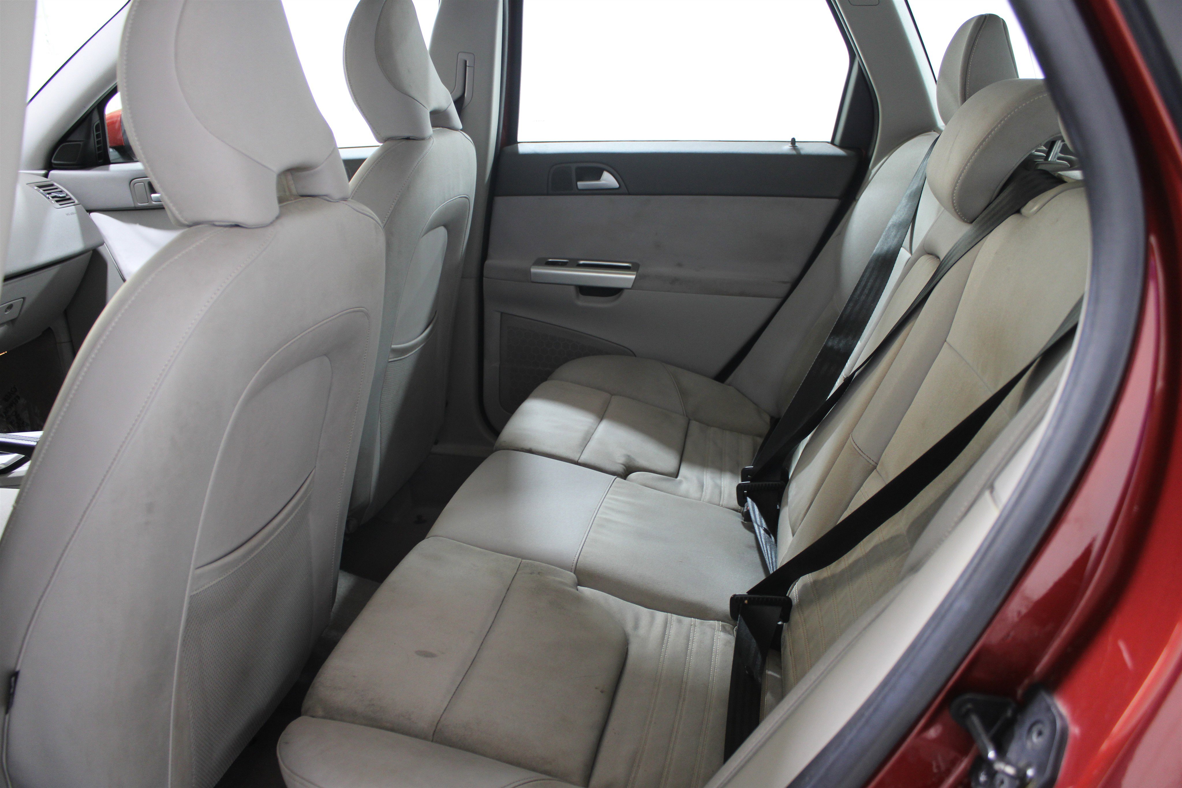 Used 2011 Volvo V50 T5 image 17