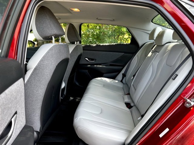 Used 2024 Hyundai Elantra Limited image 20