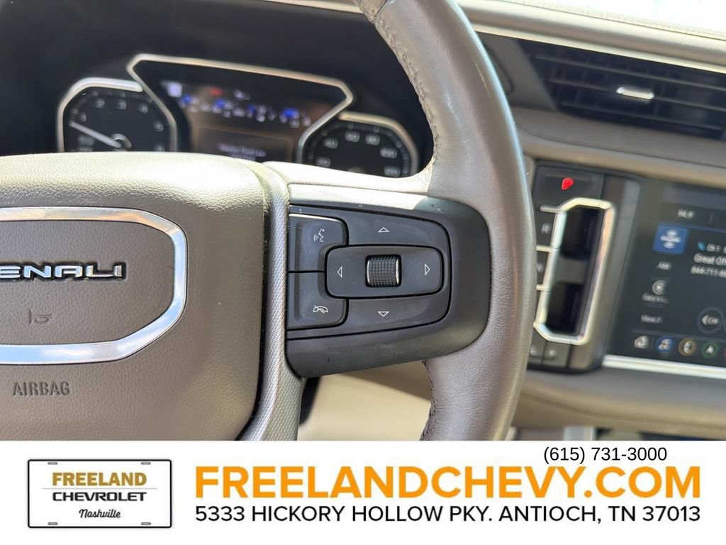 Used 2021 GMC Yukon XL Denali w/ Denali Ultimate Package RWD image 31