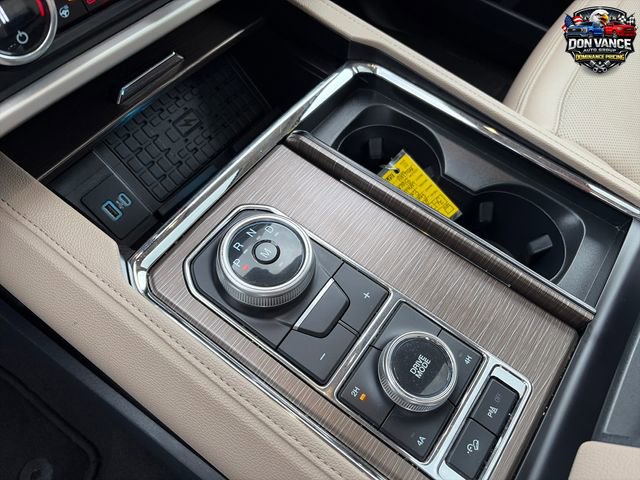 Used 2024 Ford Expedition Limited AWD/4WD image 24