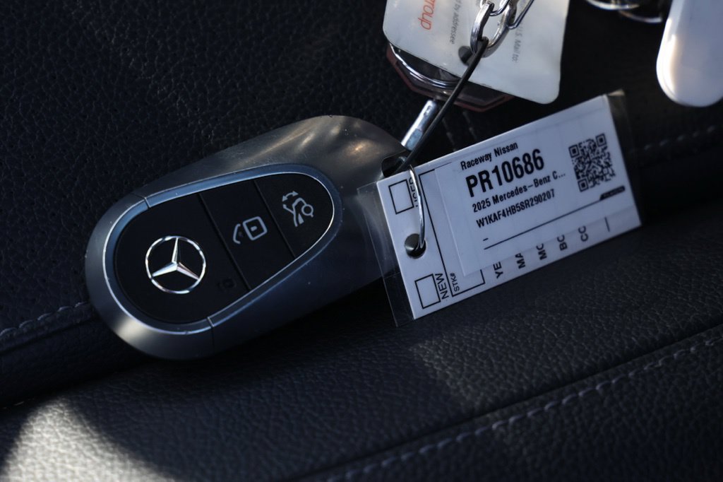 Used 2025 Mercedes-Benz C 300 4MATIC Sedan image 29