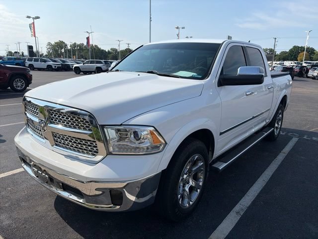 Used 2016 RAM 1500 Laramie w/ Convenience Group AWD/4WD image 2
