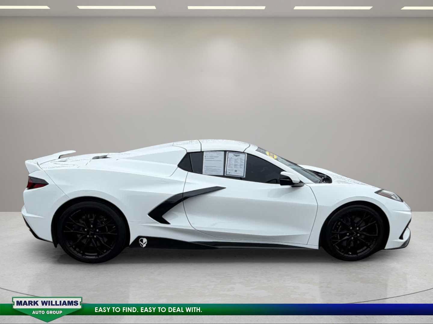 Used 2023 Chevrolet Corvette Stingray Preferred Conv w/ Z51 Performance Package RWD image 8