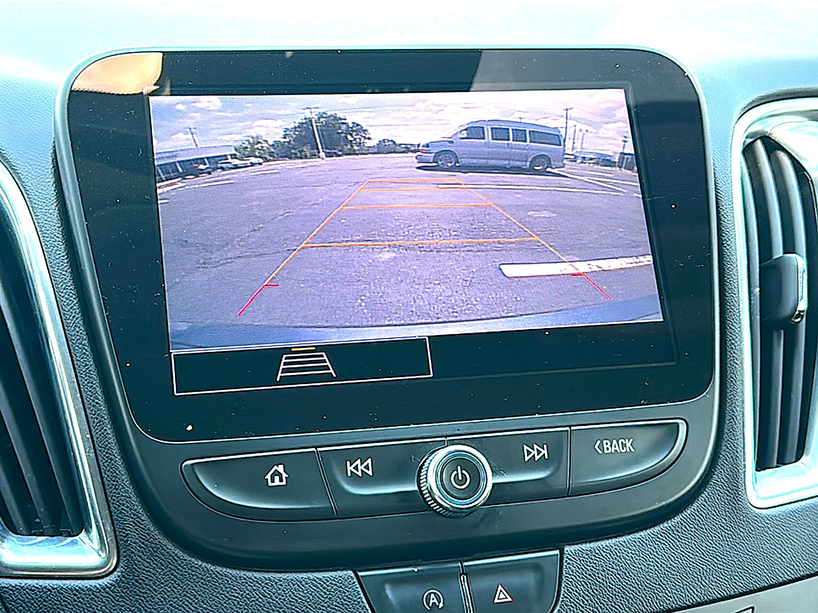 Used 2021 Chevrolet Malibu LT FWD image 31