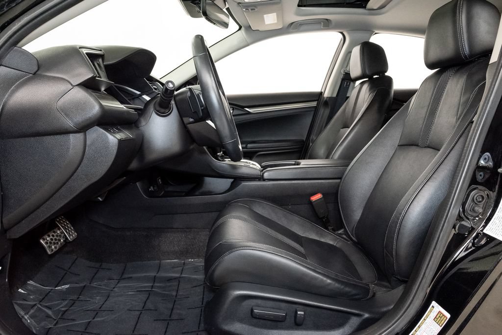 Used 2019 Honda Civic Touring image 13