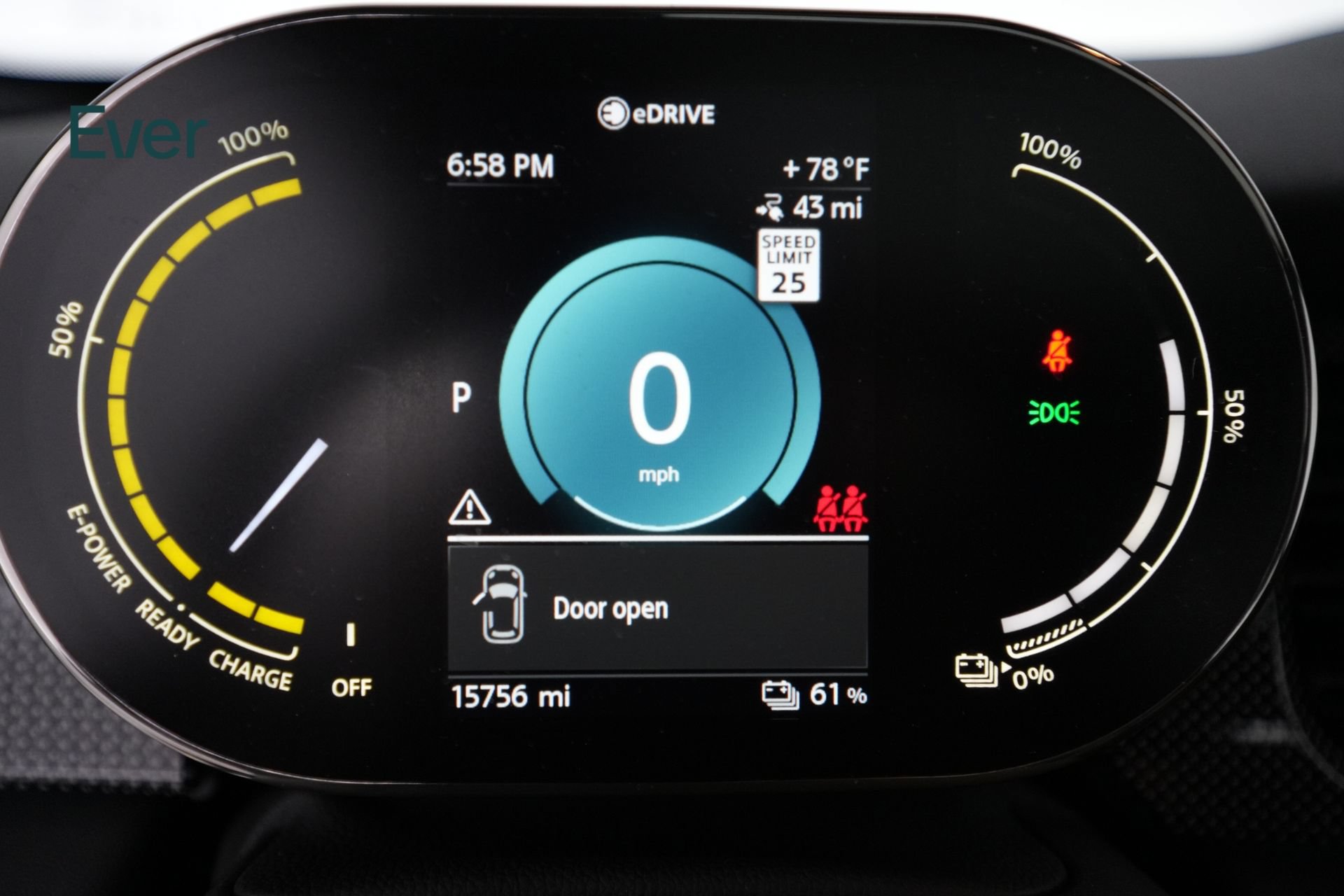 Used 2024 MINI Cooper SE w/ Signature Upholstery Package FWD image 7