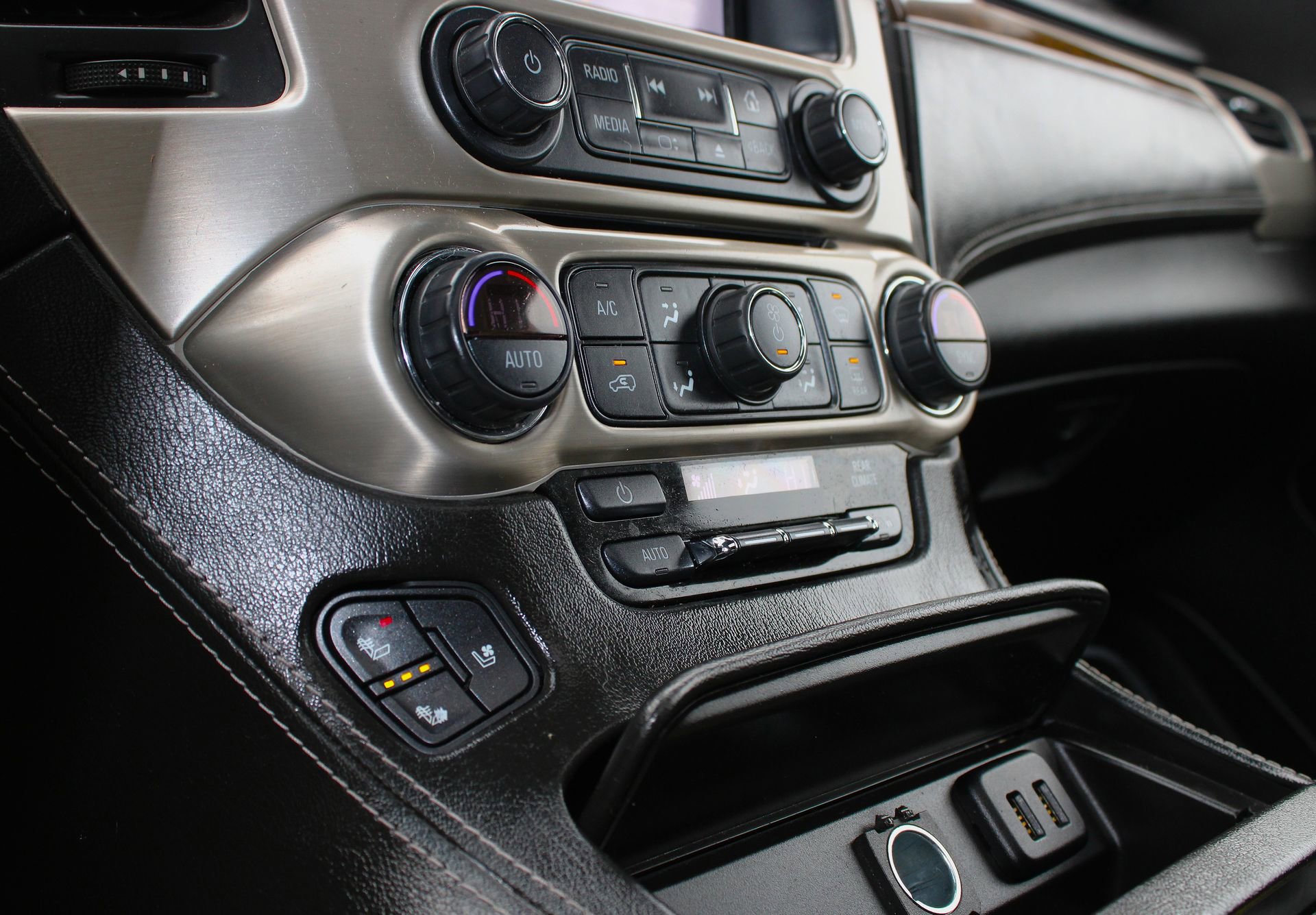 Used 2019 GMC Yukon XL Denali image 33