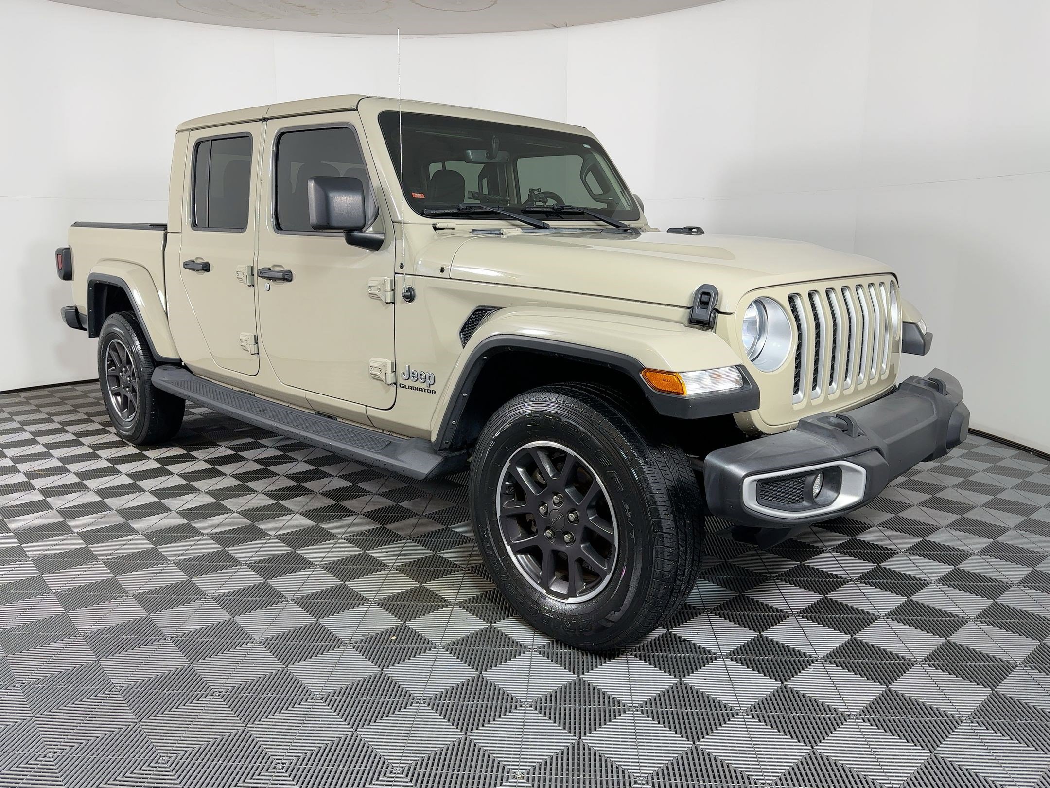 Used 2022 Jeep Gladiator Overland w/ Popular Equipment Package image 6
