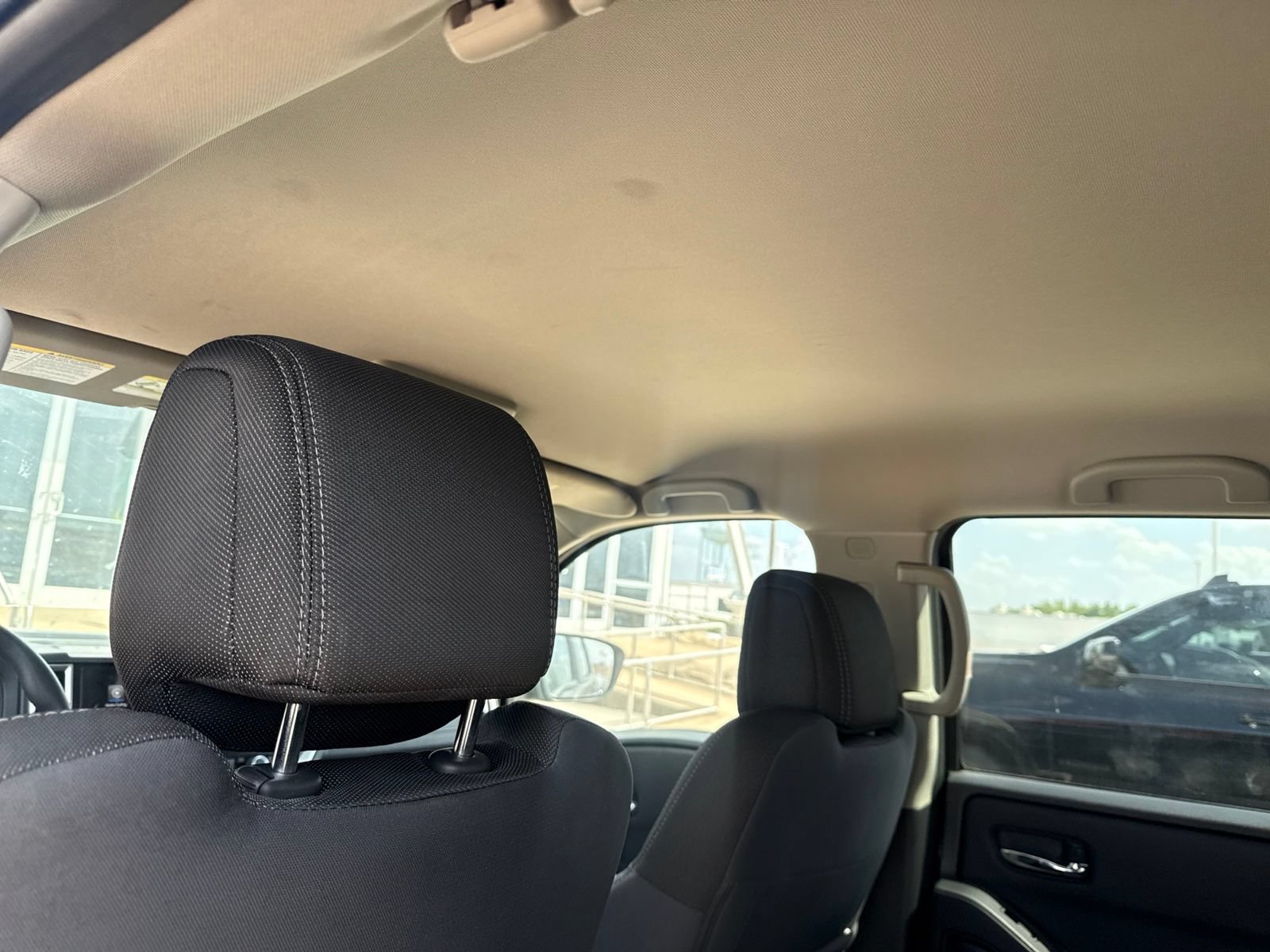 Used 2025 Nissan Frontier SV RWD image 11