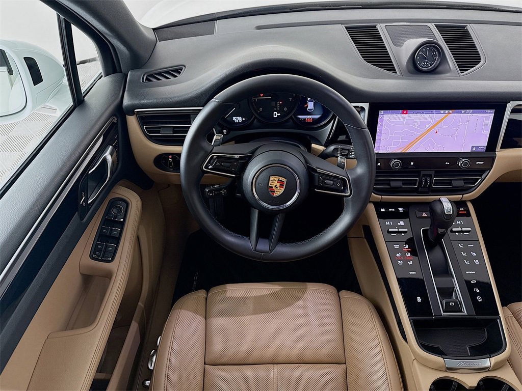 Used 2023 Porsche Macan image 23