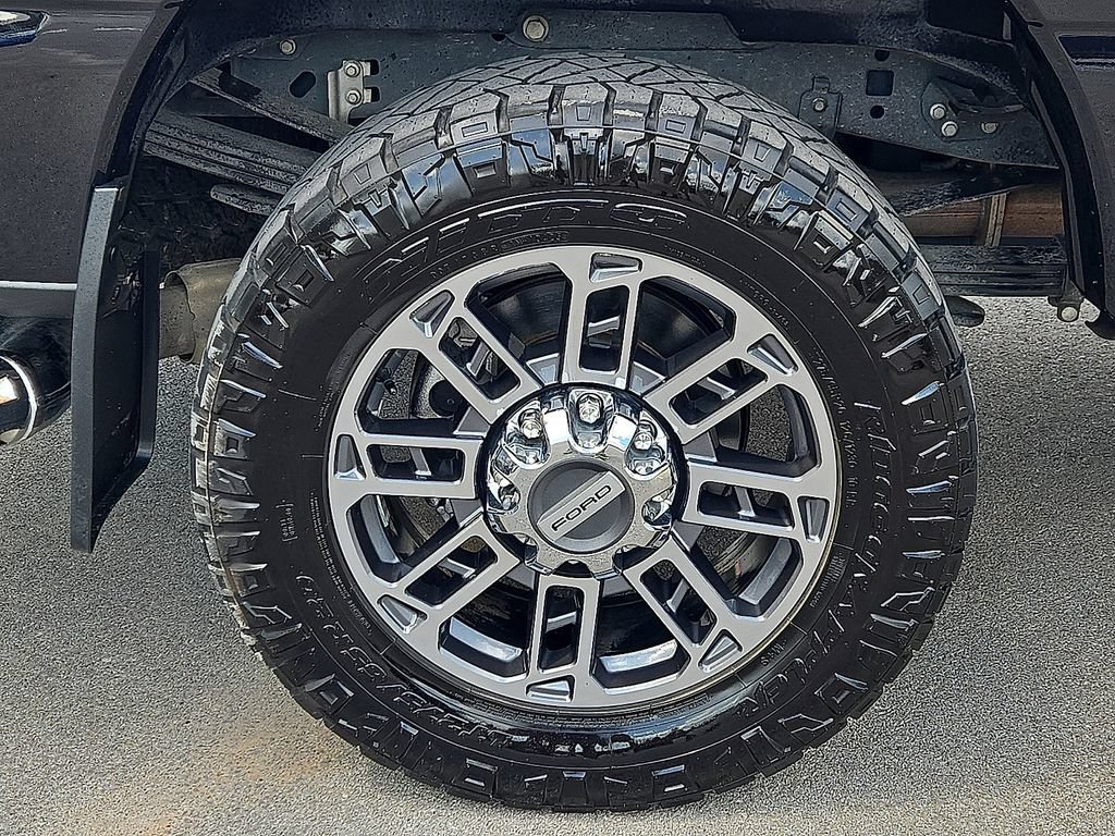 Used 2025 Ford F350 Platinum w/ Platinum Plus Package AWD/4WD image 7