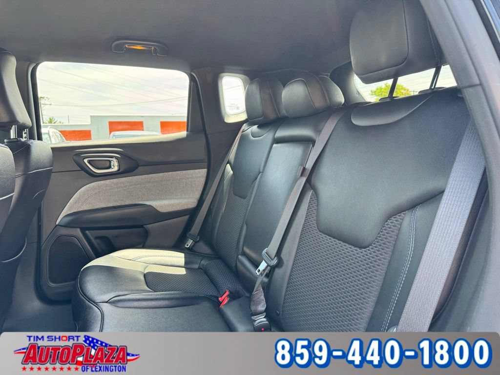 Used 2024 Jeep Compass Latitude AWD/4WD image 42