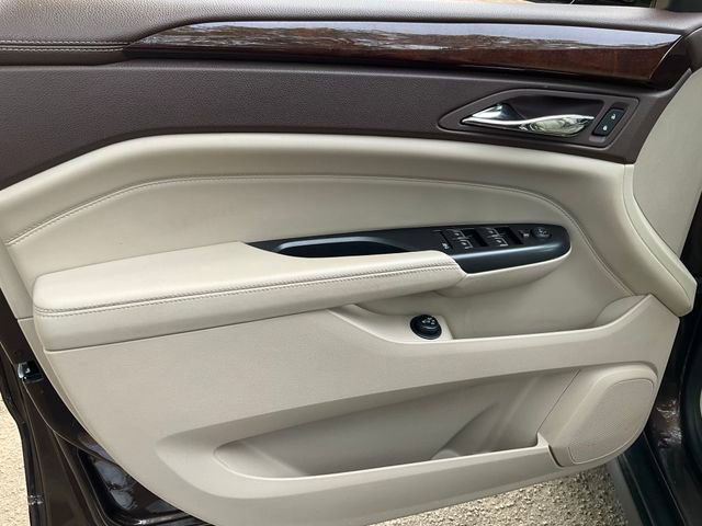 Used 2015 Cadillac SRX Luxury image 7