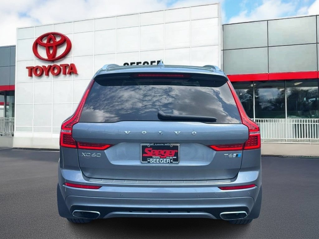 Used 2018 Volvo XC60 T6 R-Design w/ Convenience Package AWD/4WD image 5