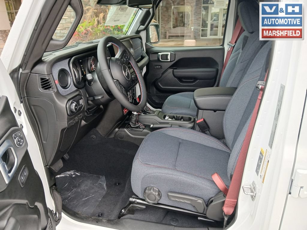 New 2026 Jeep Wrangler Unlimited Sport w/ Dual Top Group AWD/4WD image 13
