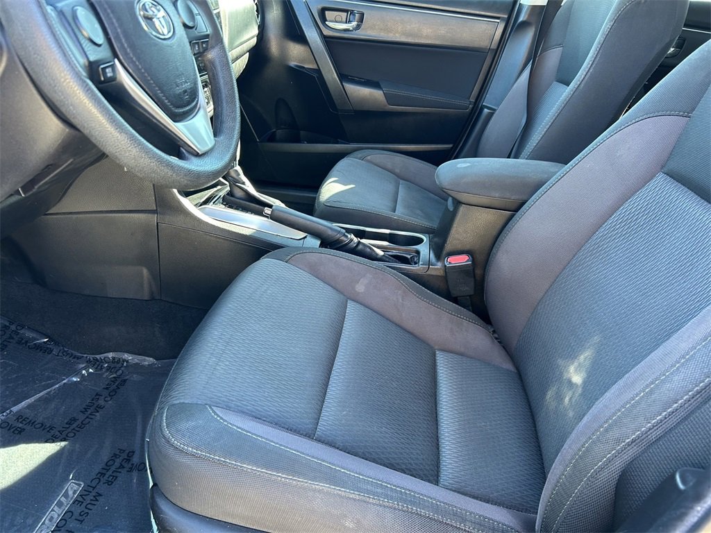 Used 2019 Toyota Corolla L image 11