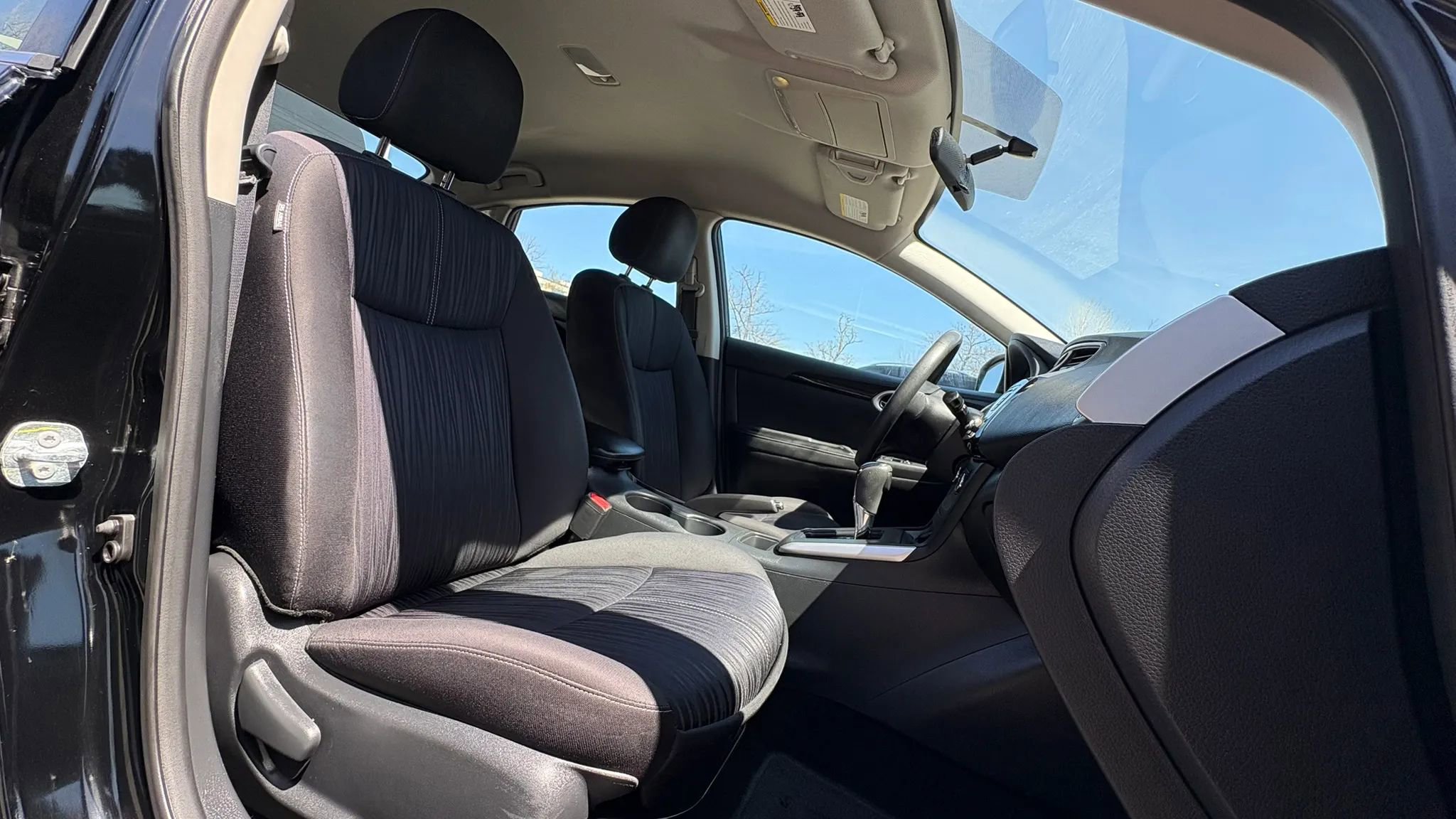 Used 2017 Nissan Sentra SV FWD image 29