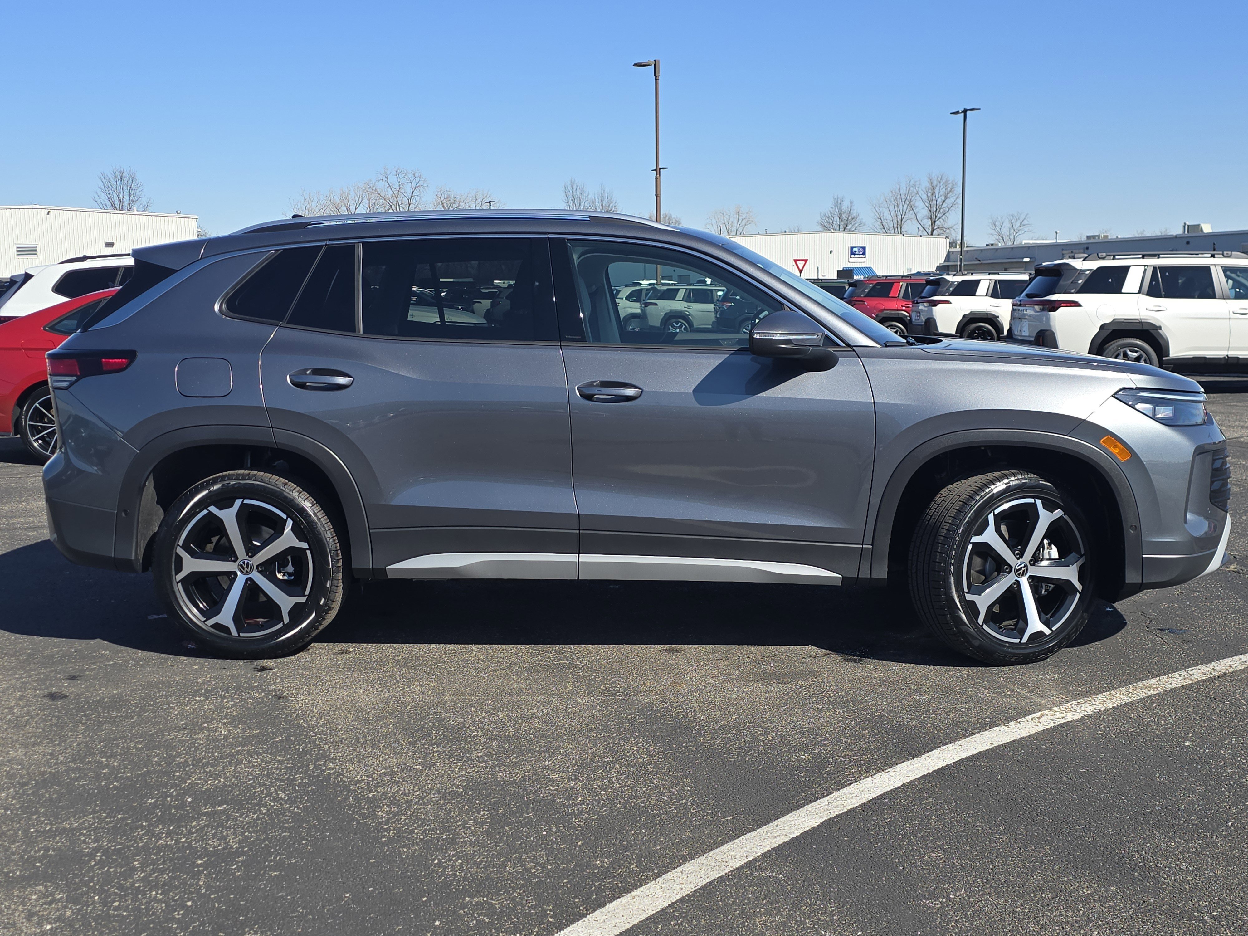 New 2026 Volkswagen Tiguan SE image 8