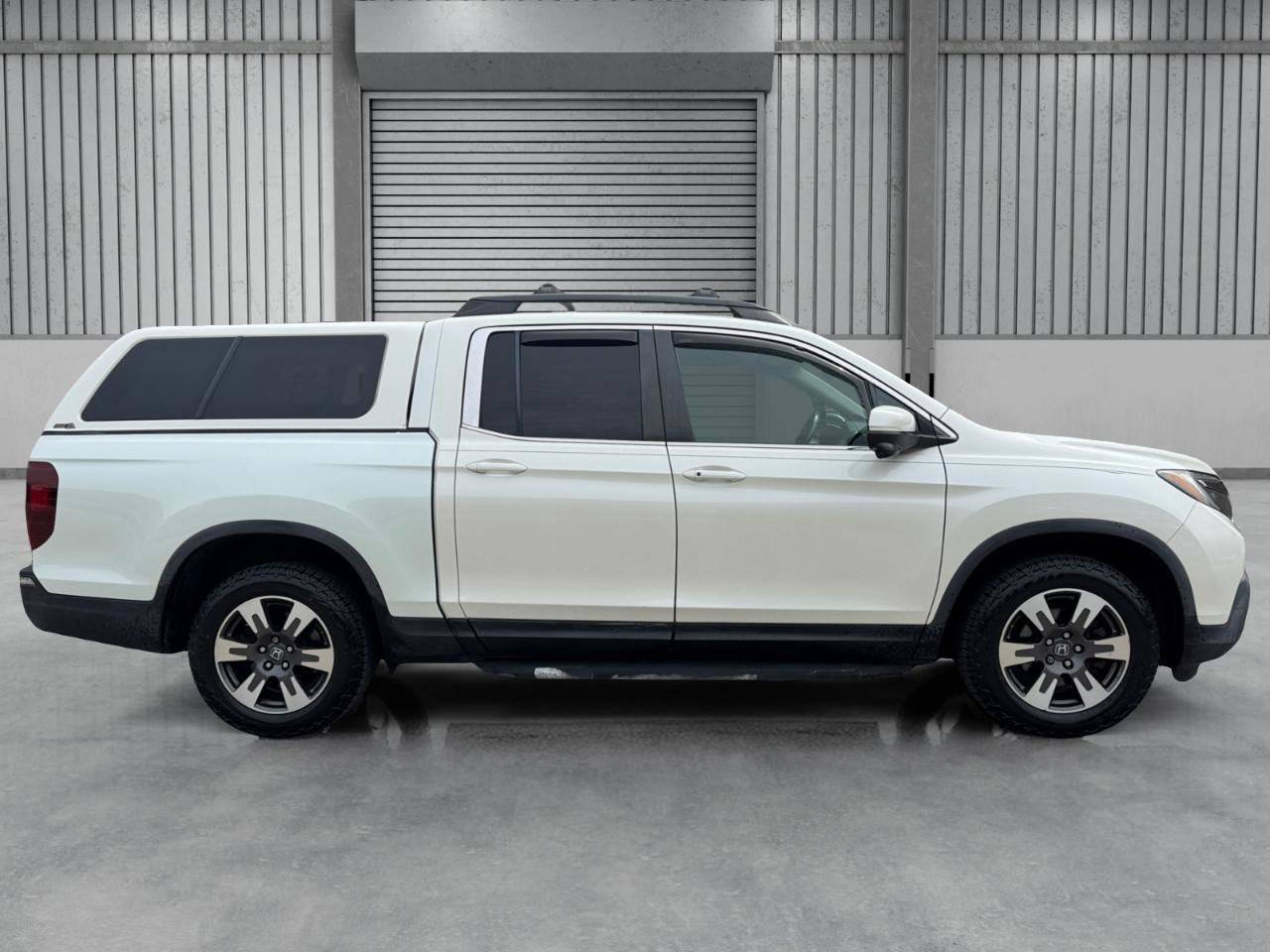 Used 2017 Honda Ridgeline RTL-T image 33