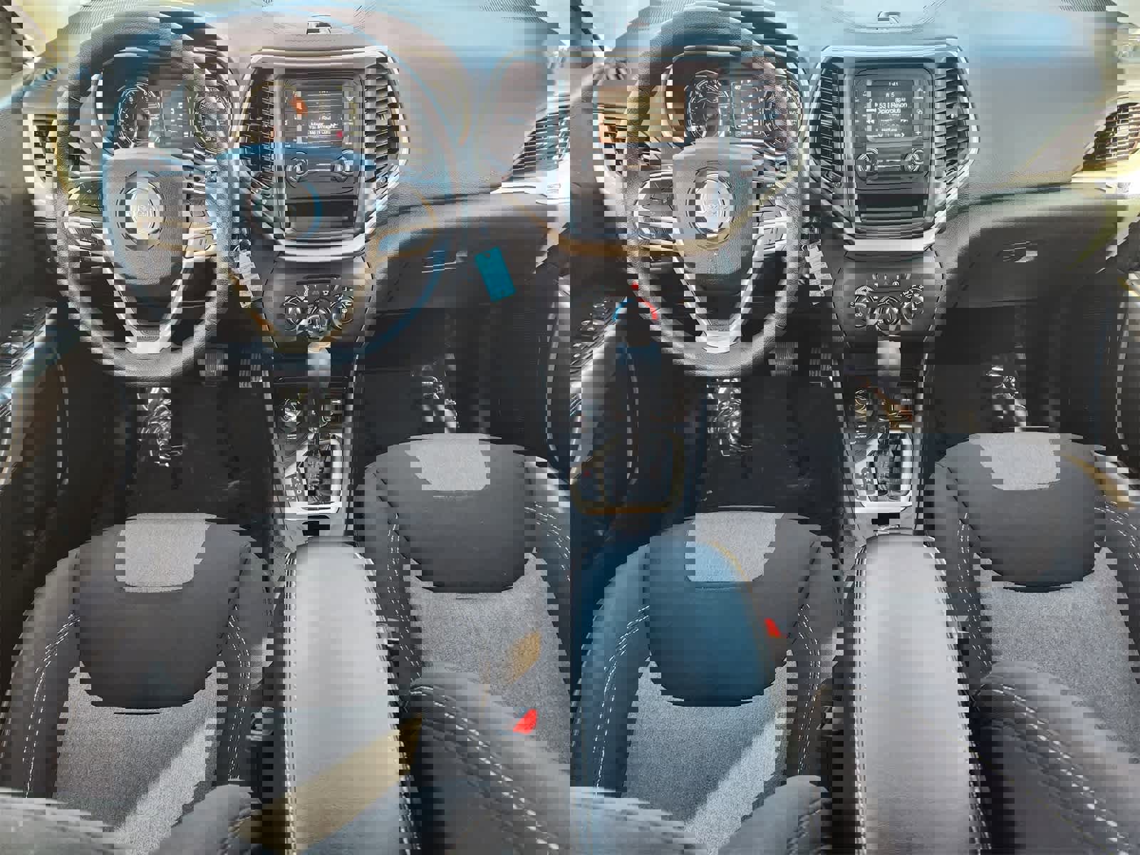 Used 2018 Jeep Cherokee Latitude image 27