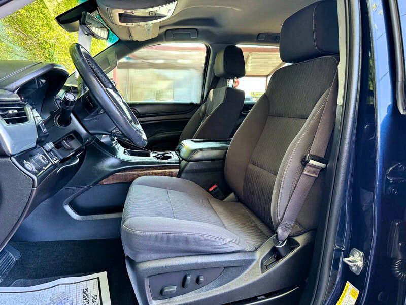 Used 2017 Chevrolet Tahoe LS w/ All-Season Package image 10