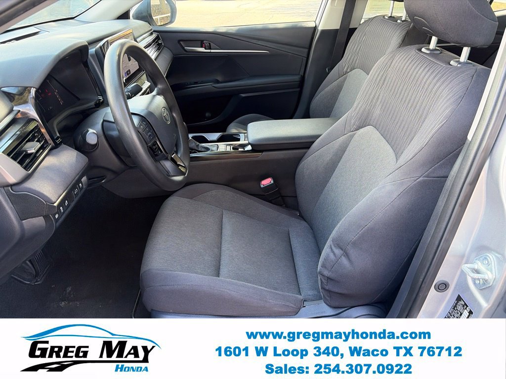 Used 2025 Toyota Camry LE FWD image 23