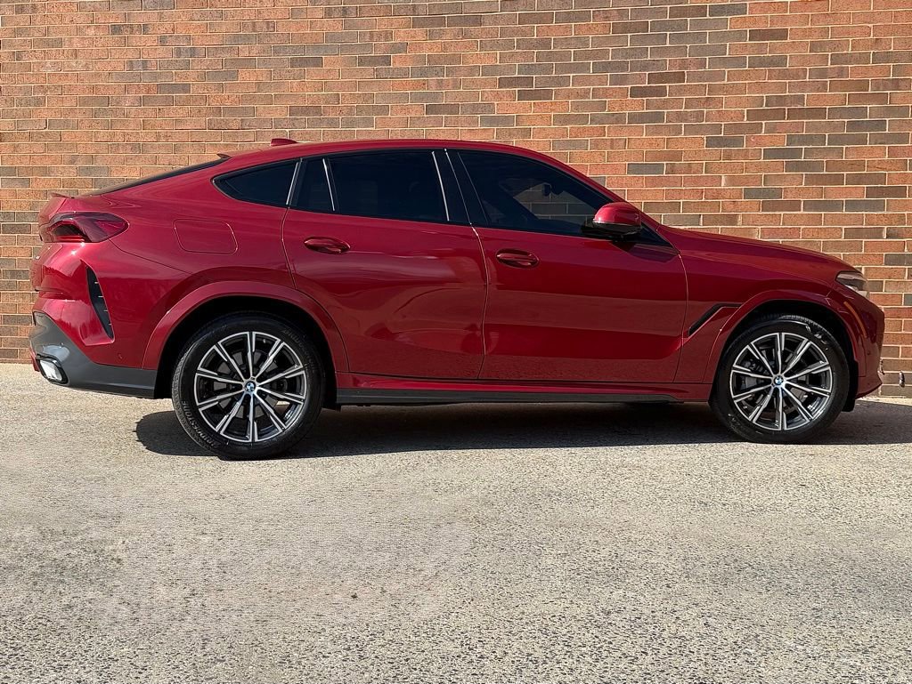 Used 2023 BMW X6 xDrive40i w/ M Sport Package image 7