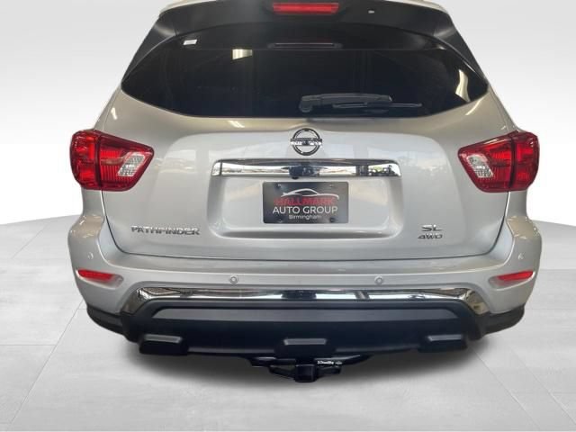 Used 2019 Nissan Pathfinder SL AWD/4WD image 4