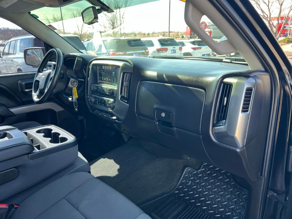 Used 2018 Chevrolet Silverado 1500 LT w/ LT Convenience Package image 21
