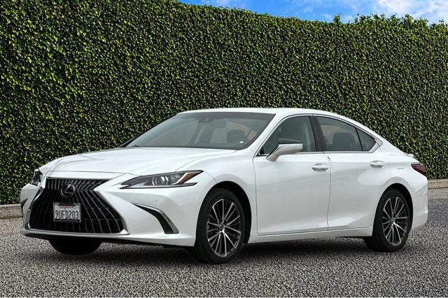 Used 2025 Lexus ES 300h w/ Premium Package FWD image 8