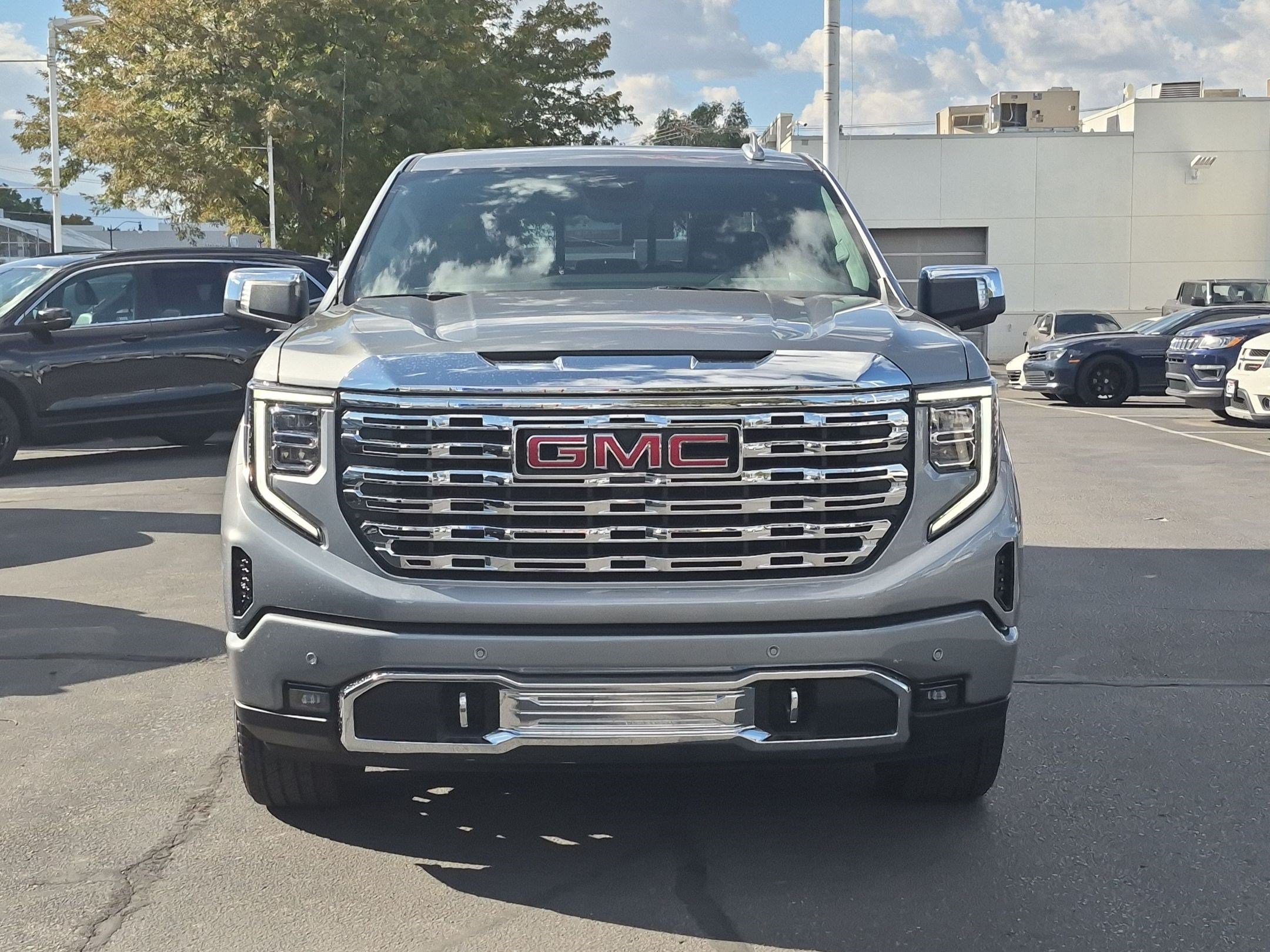 Used 2026 GMC Sierra 1500 Denali w/ Denali Reserve Package AWD/4WD image 11