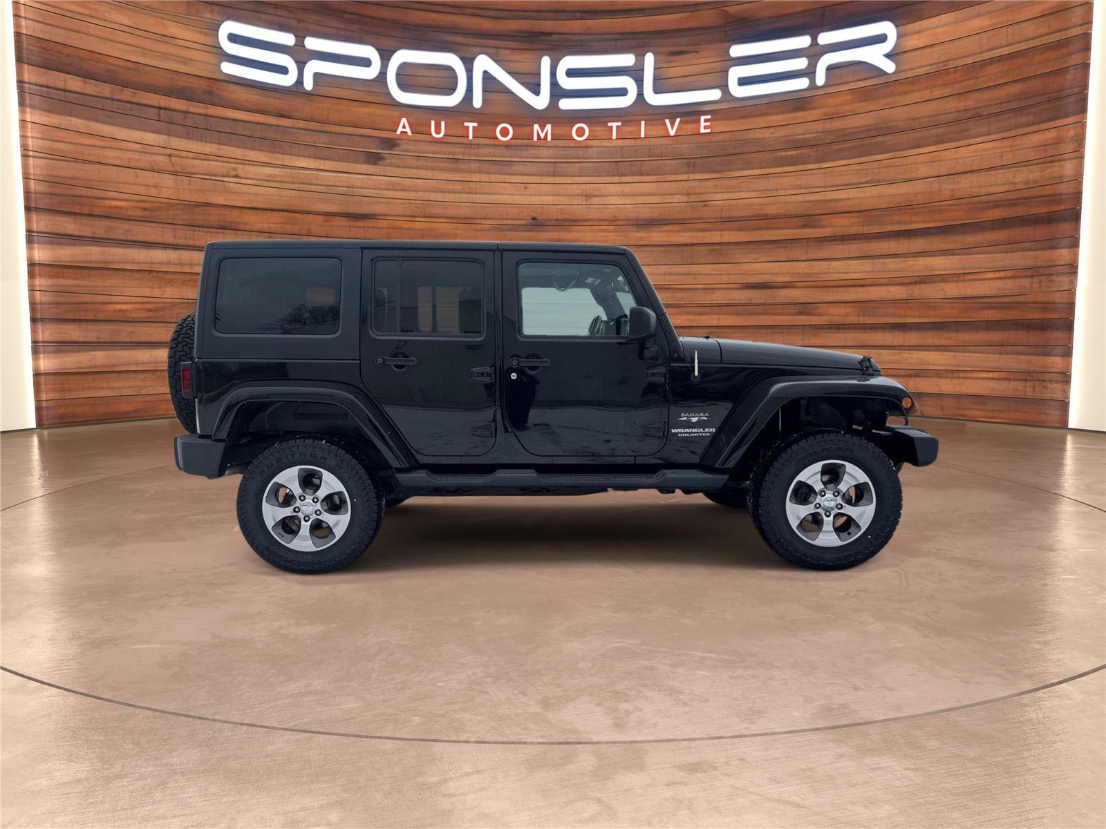 Used 2017 Jeep Wrangler Unlimited Sahara w/ Connectivity Group image 7