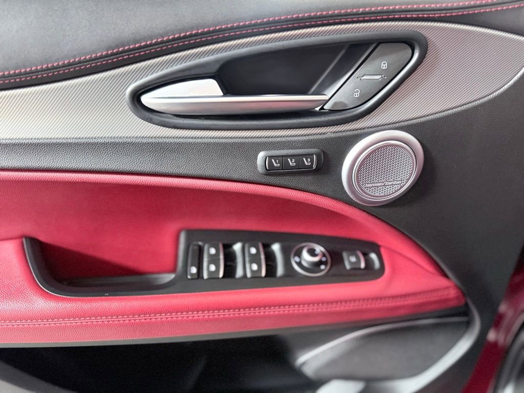 Used 2020 Alfa Romeo Stelvio Ti Sport image 19