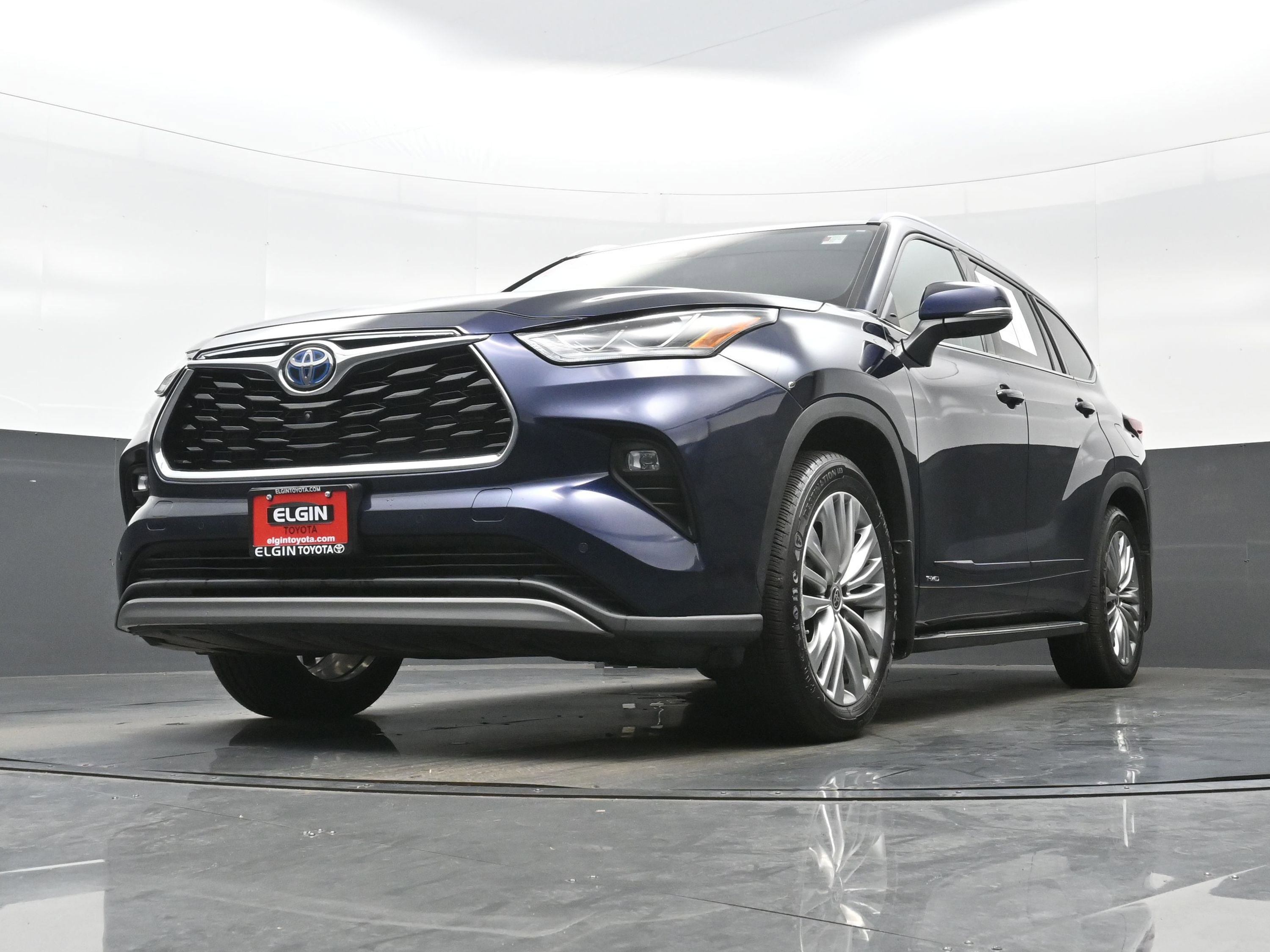 Used 2024 Toyota Highlander Platinum AWD/4WD image 29