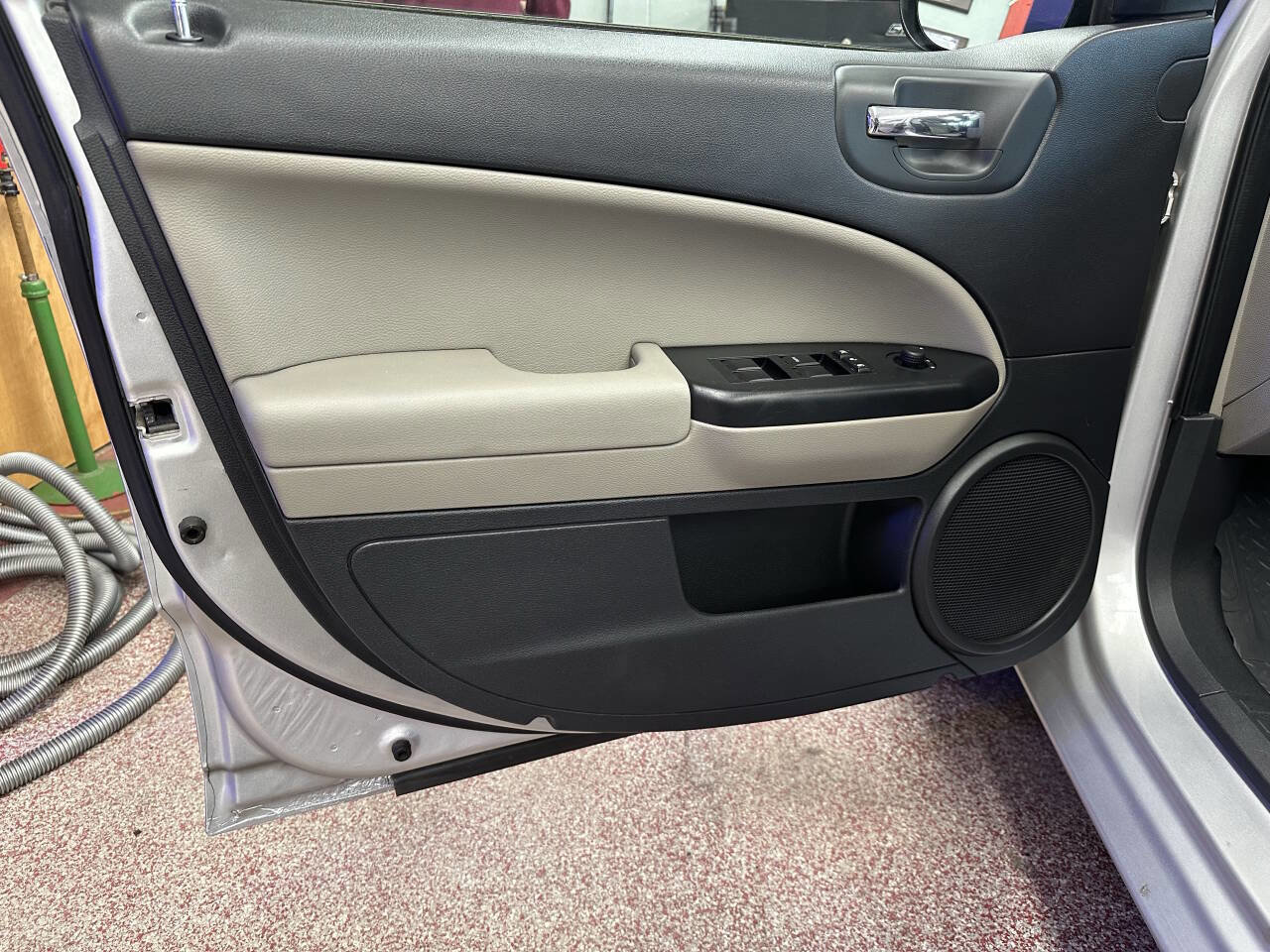 Used 2010 Dodge Caliber Mainstreet image 20