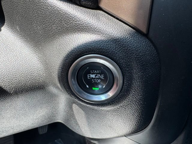 Used 2019 Chevrolet Silverado 1500 High Country w/ High Country Premium Package AWD/4WD image 18