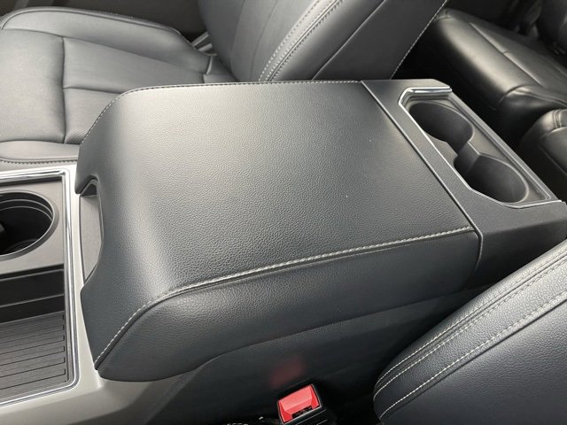 Used 2022 Ford F350 Lariat w/ Black Appearance Package image 22
