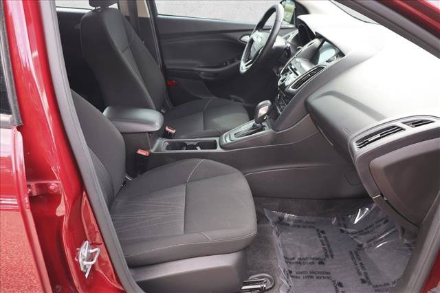 Used 2017 Ford Focus SEL w/ Winter Package FWD image 30