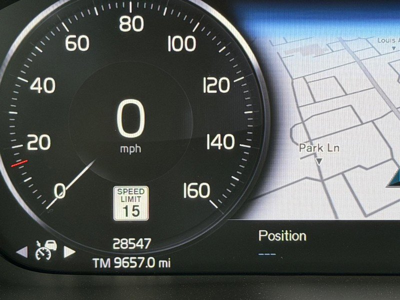 Used 2021 Volvo XC40 T5 R-Design w/ Advanced Package image 21