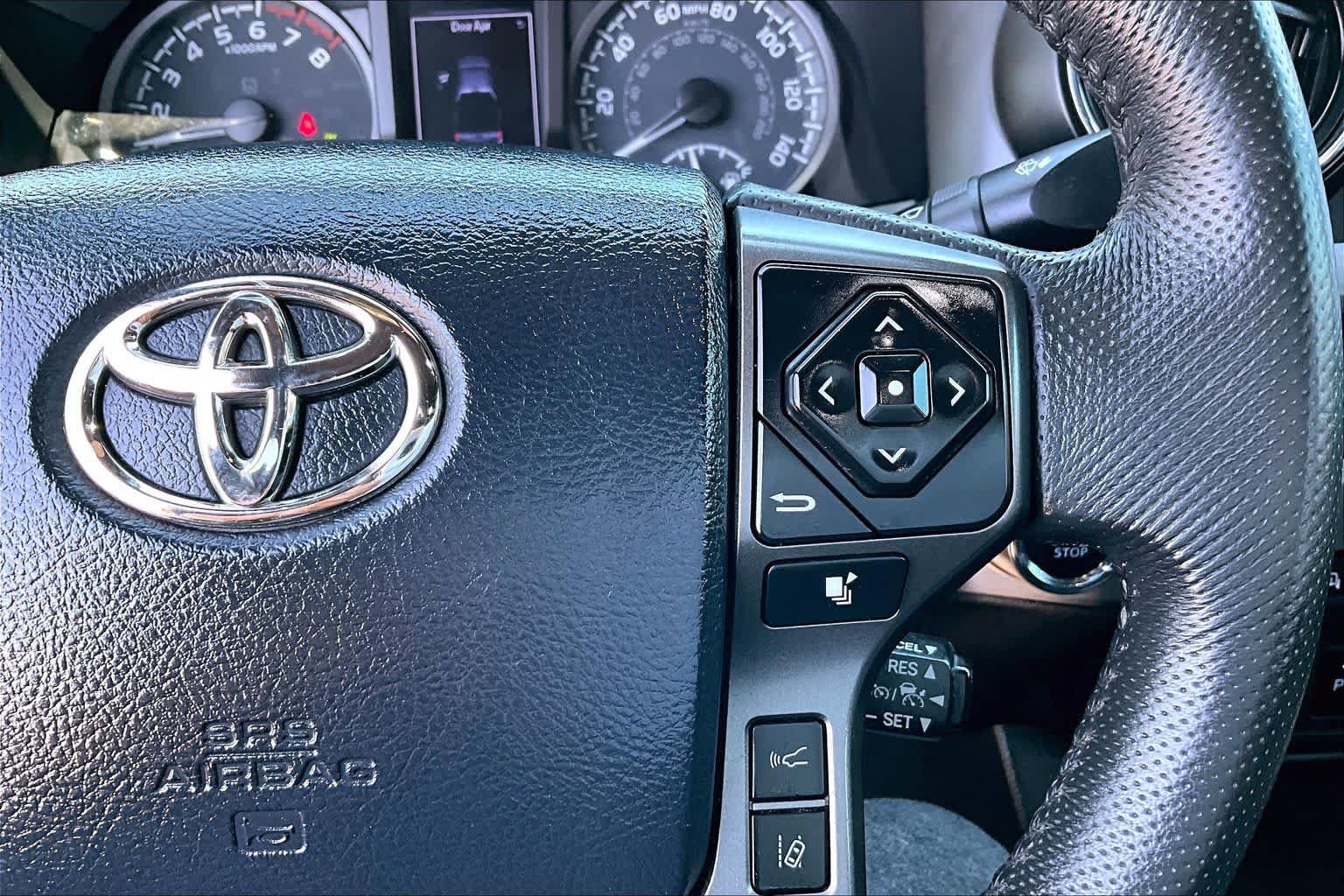 Used 2020 Toyota Tacoma TRD Sport w/ Technology Package AWD/4WD image 23