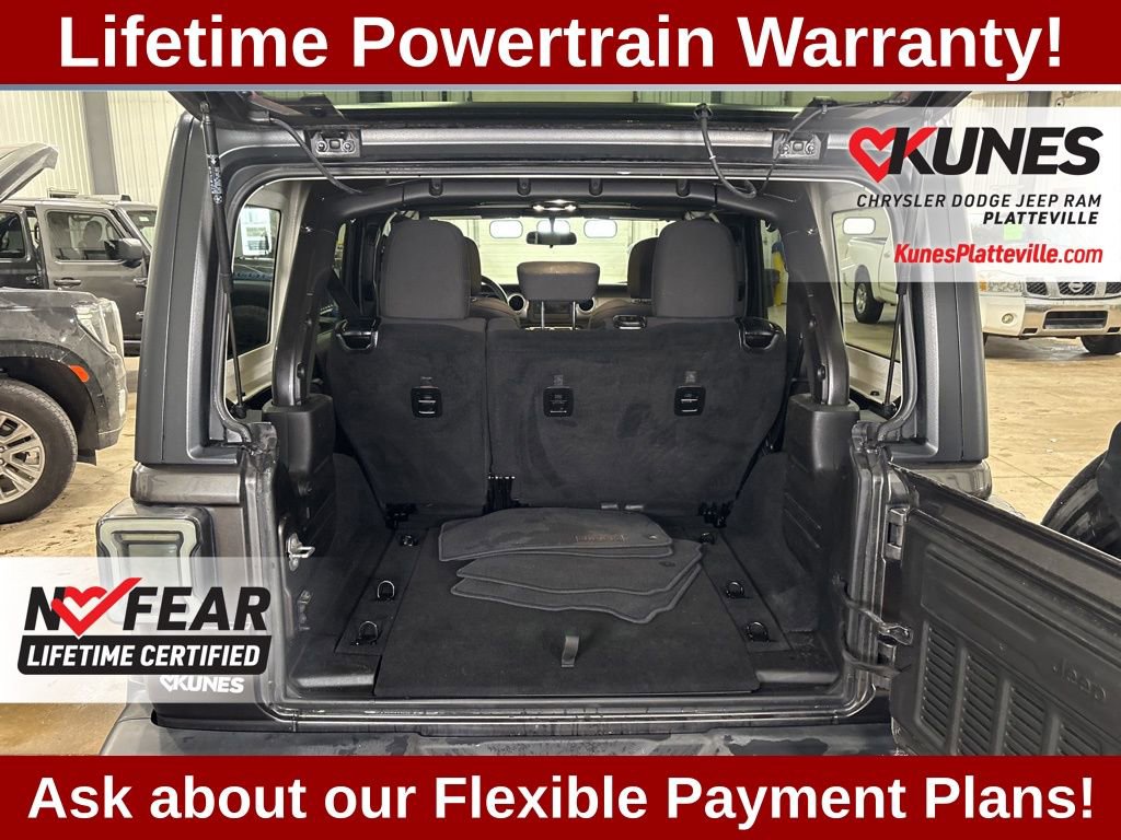 Used 2019 Jeep Wrangler Unlimited Sahara w/ Safety Group image 16