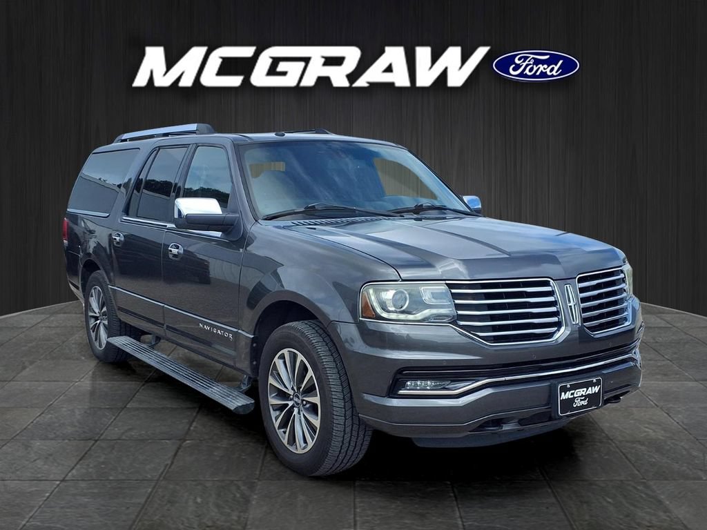 Used 2015 Lincoln Navigator L 2WD video 3